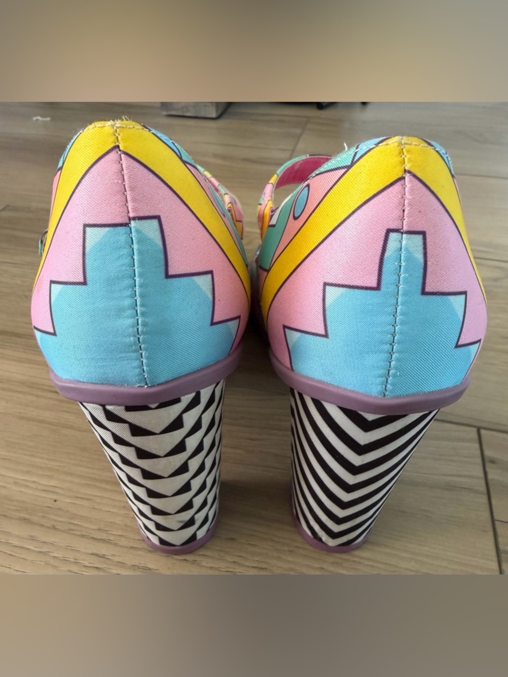 Hot Chocolate Design Geometric Print Mary Jane Heels Sz 38 80’s - Picture 6 of 10